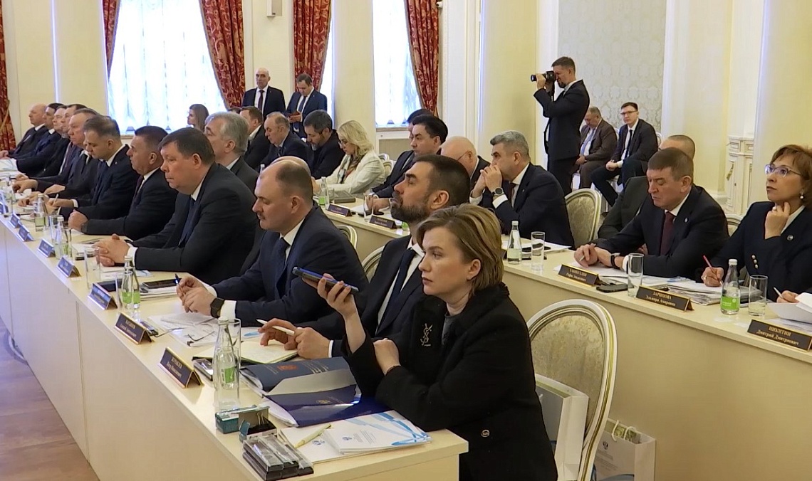 Губернатор Олег Мельниченко принял участие в заседании Совета при Полномочном представителе Президента РФ